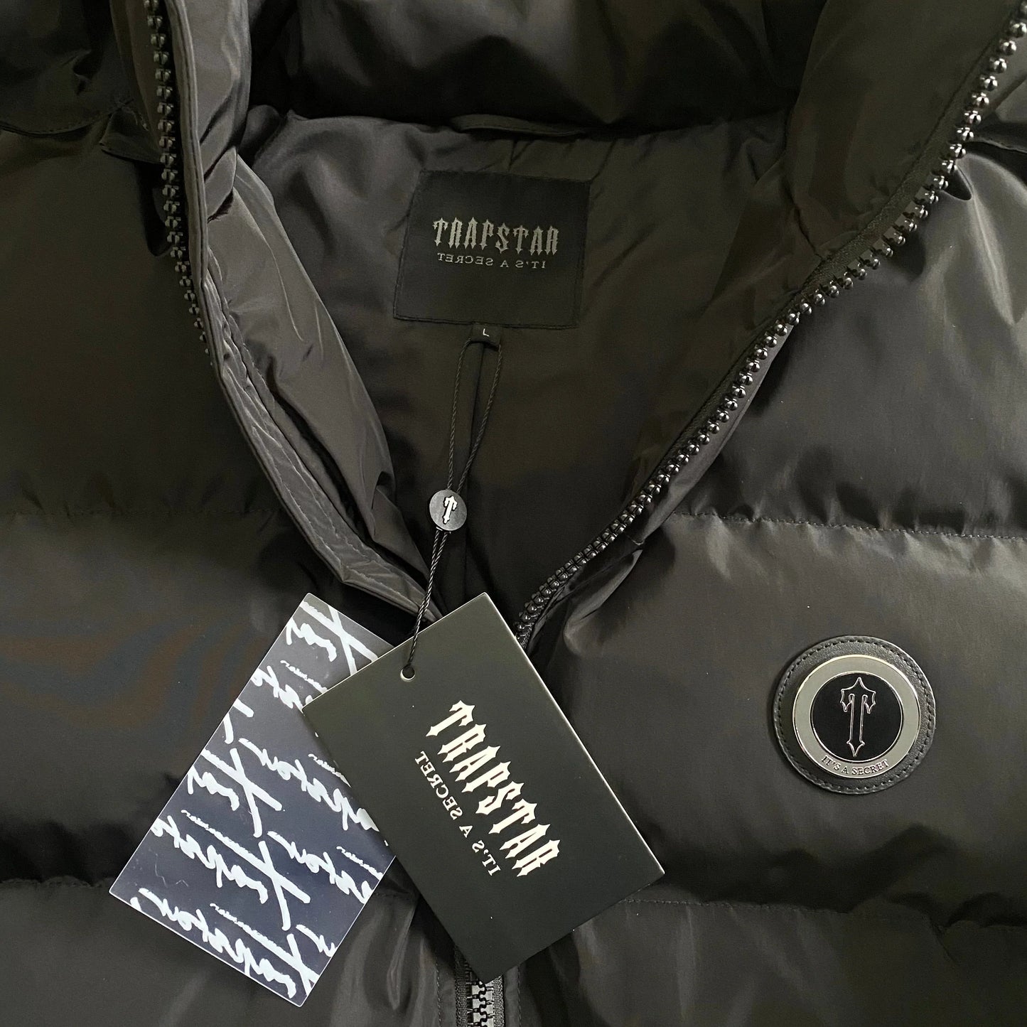 Trapstar Blackout Irongate Hooded Puffer Jacket