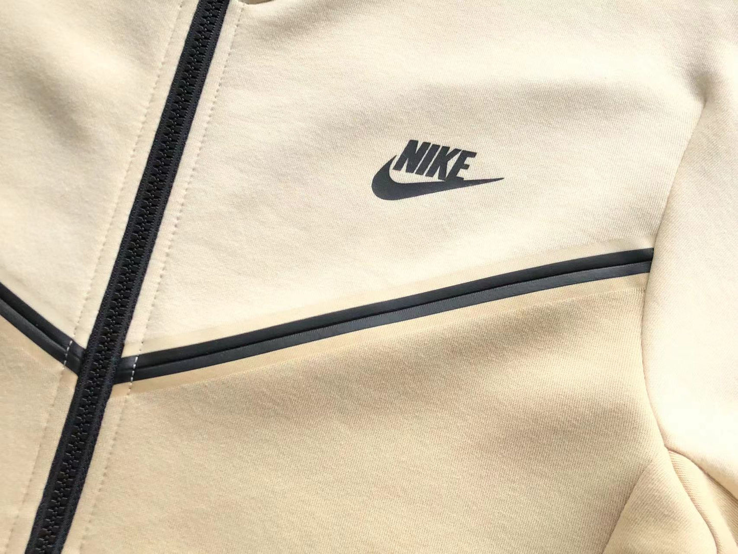 Tracksuit - Cream