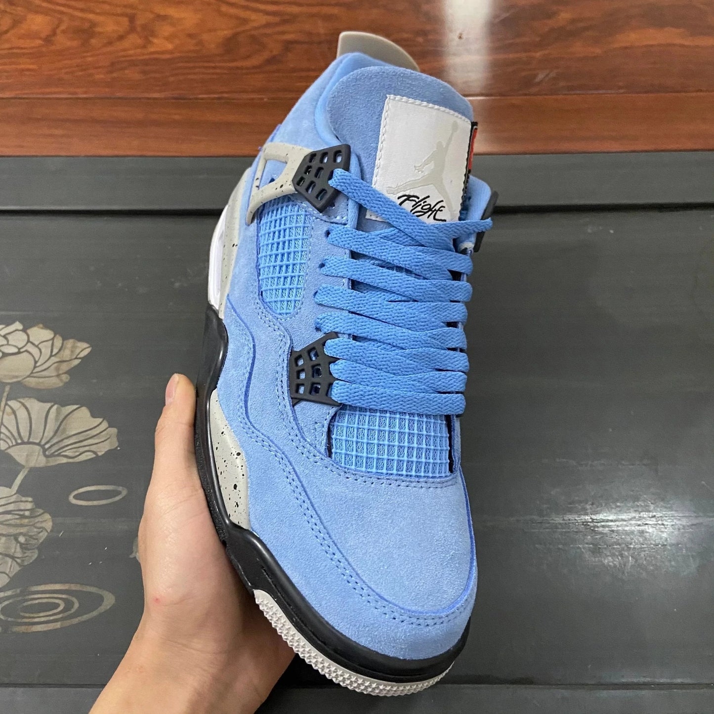 Retro 4 University Blue