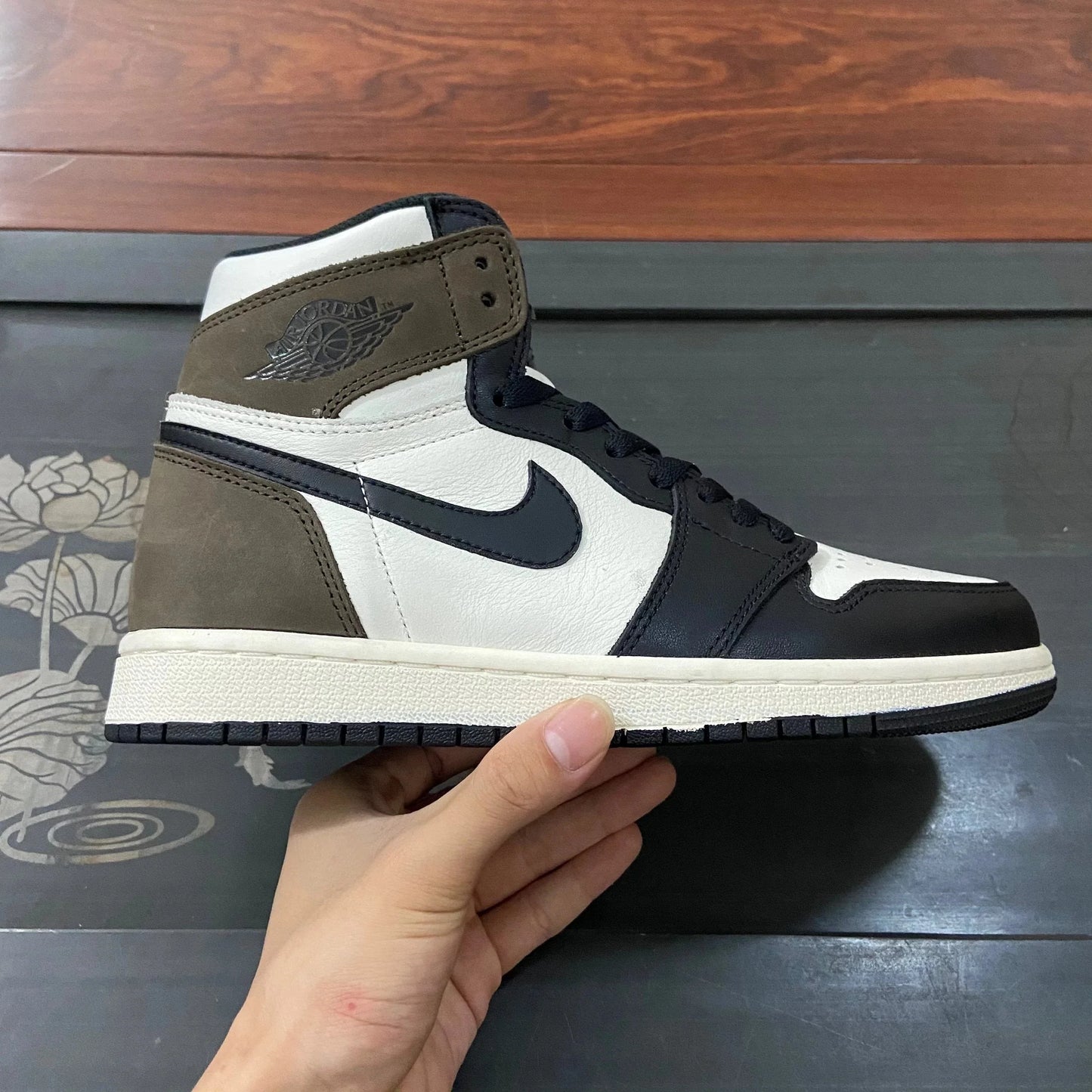 AJ1 High Dark Mocha